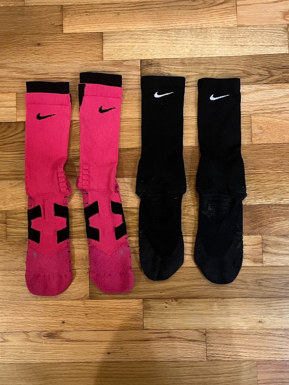 Lot of 2 pairs Men's Large 8-12 Nike Elite Vapor Dri Fit Football Crew Socks